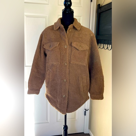 American Eagle Outfitters Jackets & Blazers - American Eagle Sherpa Shacket